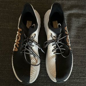 HOKA Carbon X3. Size 8.5.
